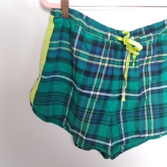 Colsie Green Plaid Flannel Drawstring Waist Pajama Shorts Size Medium New - Picture 3 of 8